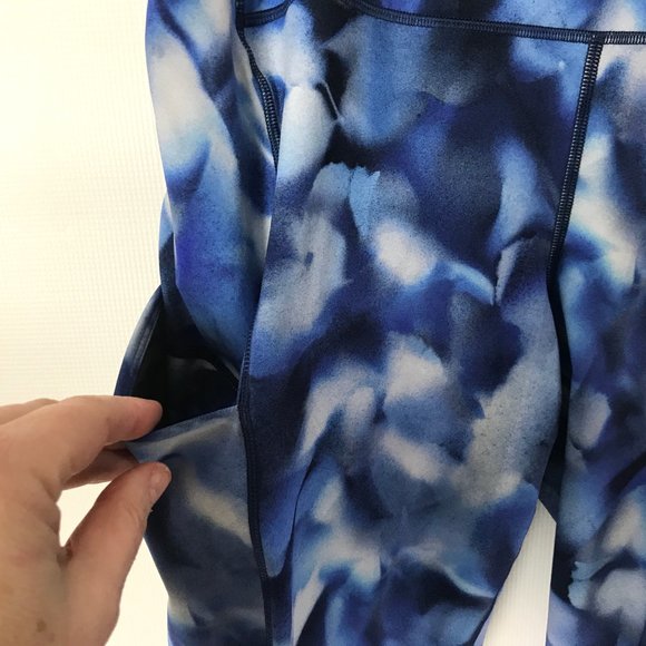 Lululemon Blue Shibori Wunder Under Pants Size 12 - Picture 3 of 6